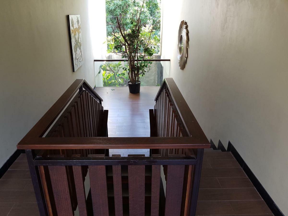 Narisha Guesthouse Kupang  Exterior foto